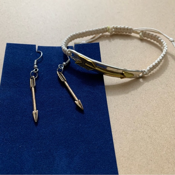 🔥5/$20🔥 Arrow Earrings and Macrame Bracelet New and Handmade - Picture 3 of 4